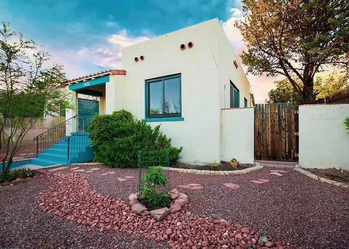 Quail Cottage Clarkdale-Renovated Historic Cottage Sedona Jerome Wineries